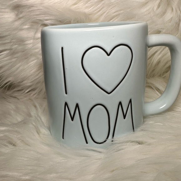 Rae Dunn Other - I ♥ MOM White Ceramic Mug